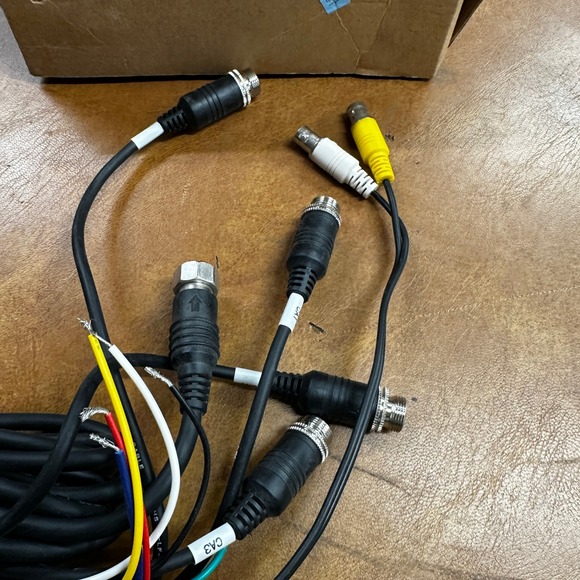 Lot of Assorted‎ Cables Various Plugs - Picture 6 of 10